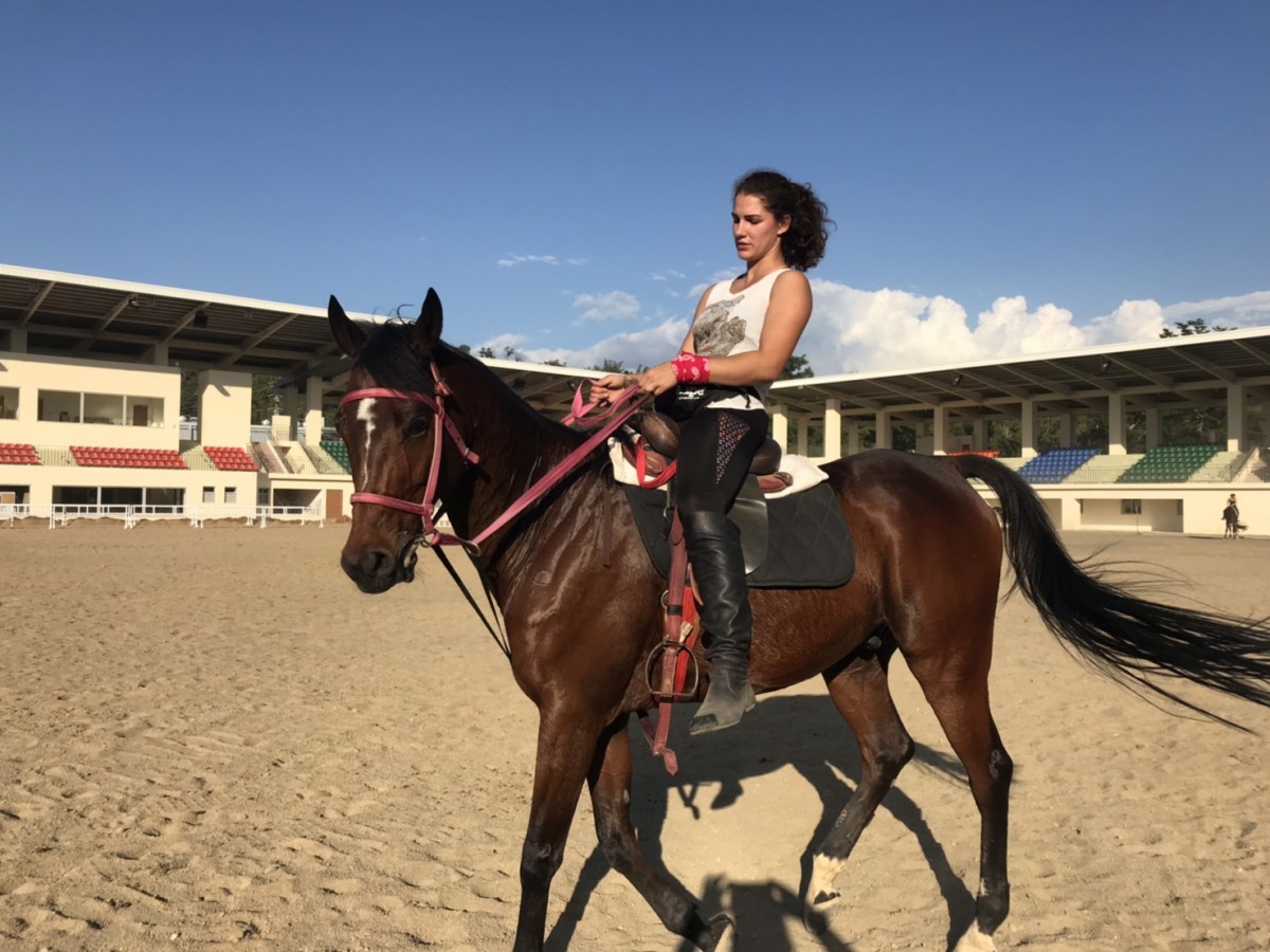 哈薩克人幾乎人人騎術精湛,也培育出許多知名的馬術表演團體。台中市政府觀旅局/提供