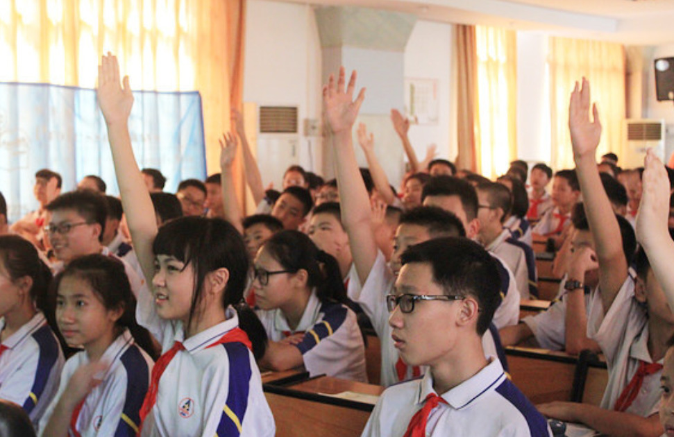 要創造改變，必須從教育未來的主人翁開始。中國教育部推動高中學程包含動保課程的目標，是為了使學生學習尊重生命，和該如何用道德的態度對待動物。來源:Animals Asia