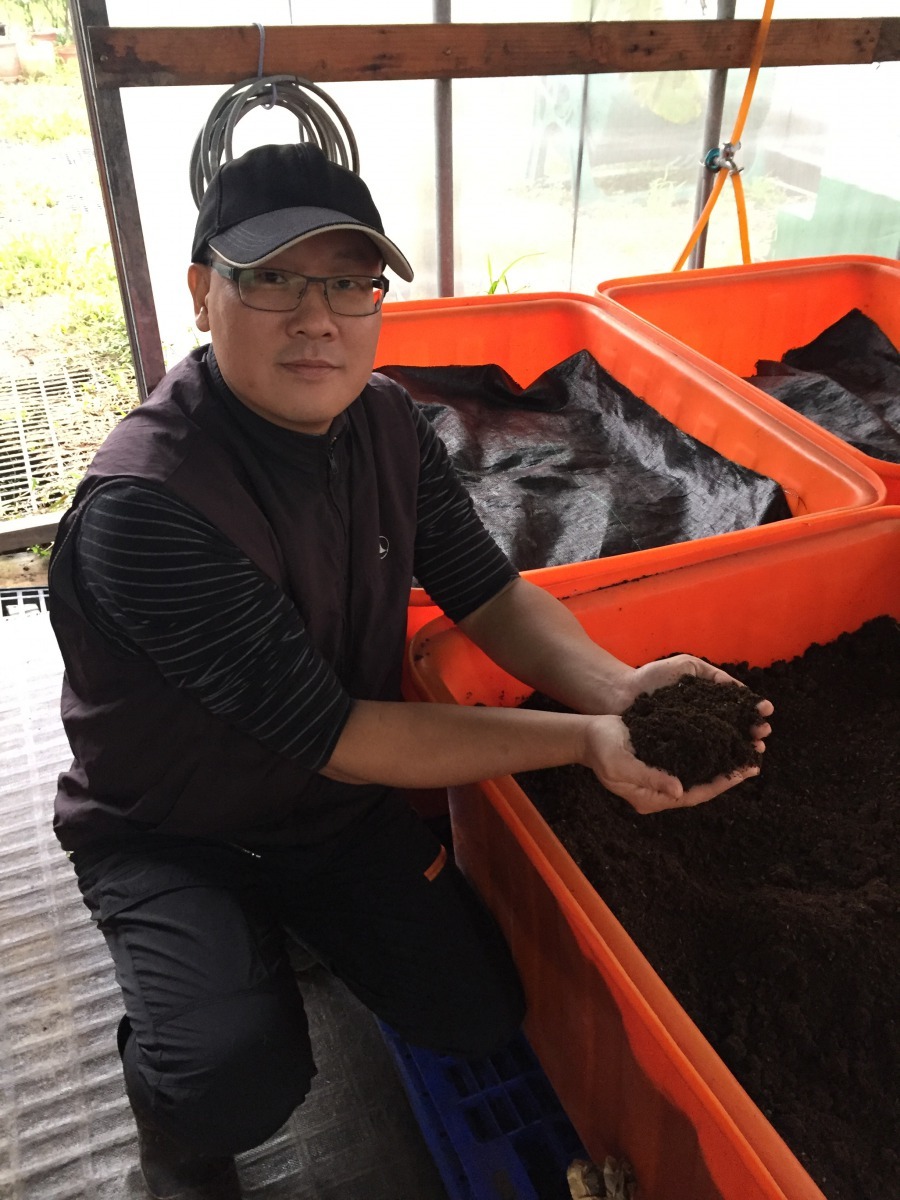 化糞土為黃金 王廷宏的「蚯蚓土」 社團法人中華民國保護動物協會