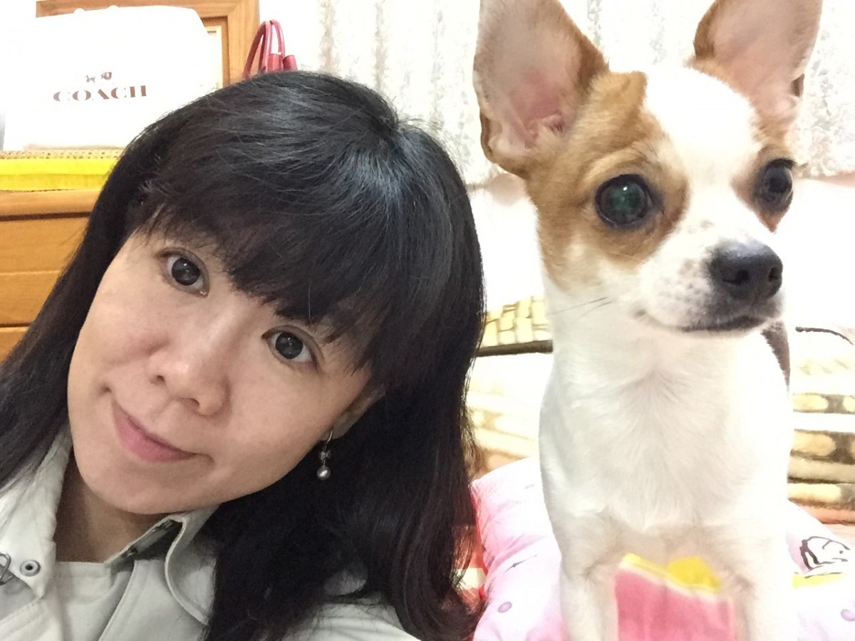 林逸萍與愛犬Juby。 林逸萍/提供