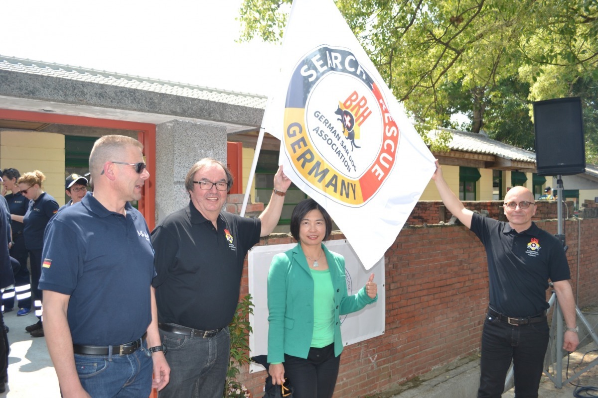 (左起)ISAR執行長 Michael Lesmeister.BRH理事主席Peter Gottert外交部牽線人游淑琪BRH總會長Jurgen schart。周聰吉/提供