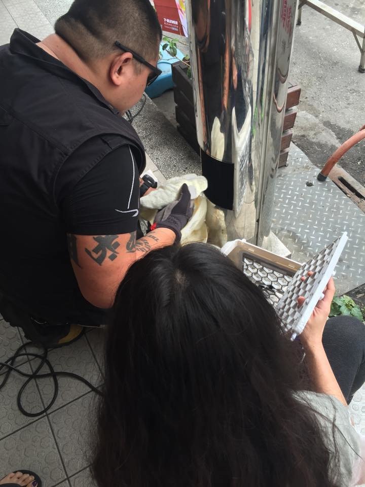 EMT tough成員中只有一位女性芃芃，雖然她沒有強悍的外表，但處變不驚的能力可是讓其他成員大為讚賞。　李榮峰/提供