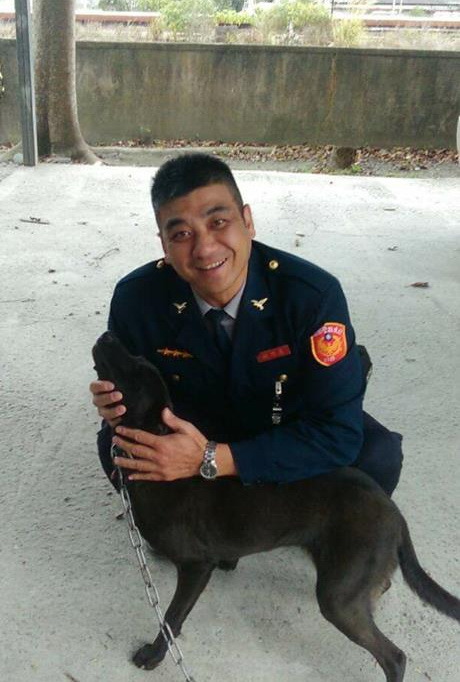 瑪麗與瑞源派出所副所長王利平。　張淵瑜/提供