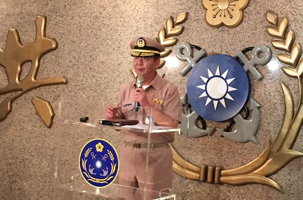 海軍司令黃曙光回應動保團體3項訴求。　海軍司令部/提供