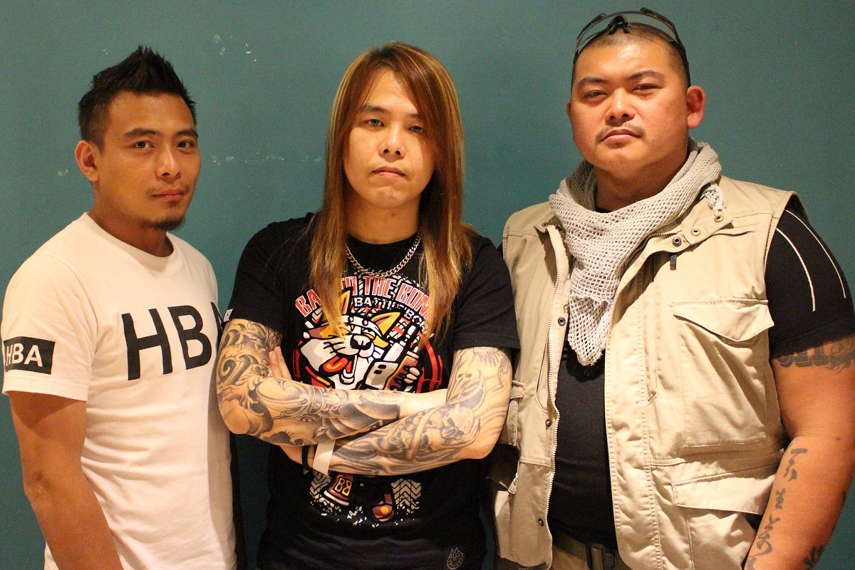 （由左至右）EMT tough急難救助團隊的「士官長」海苔、「副座」伍佰老師（張敬偉）、「隊長」李榮峰。　李娉婷/攝