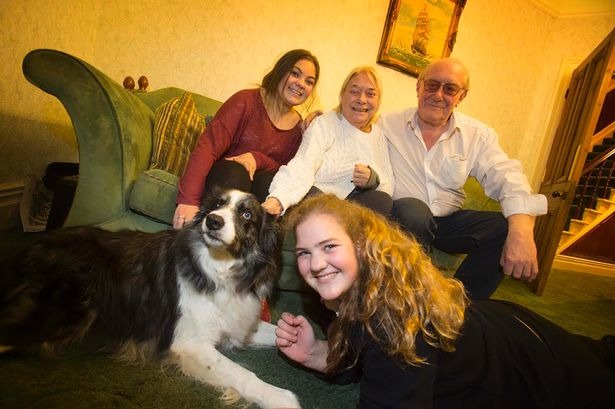 戈達德夫婦又養了一隻狗狗羅傑。 取自Mirror鏡報