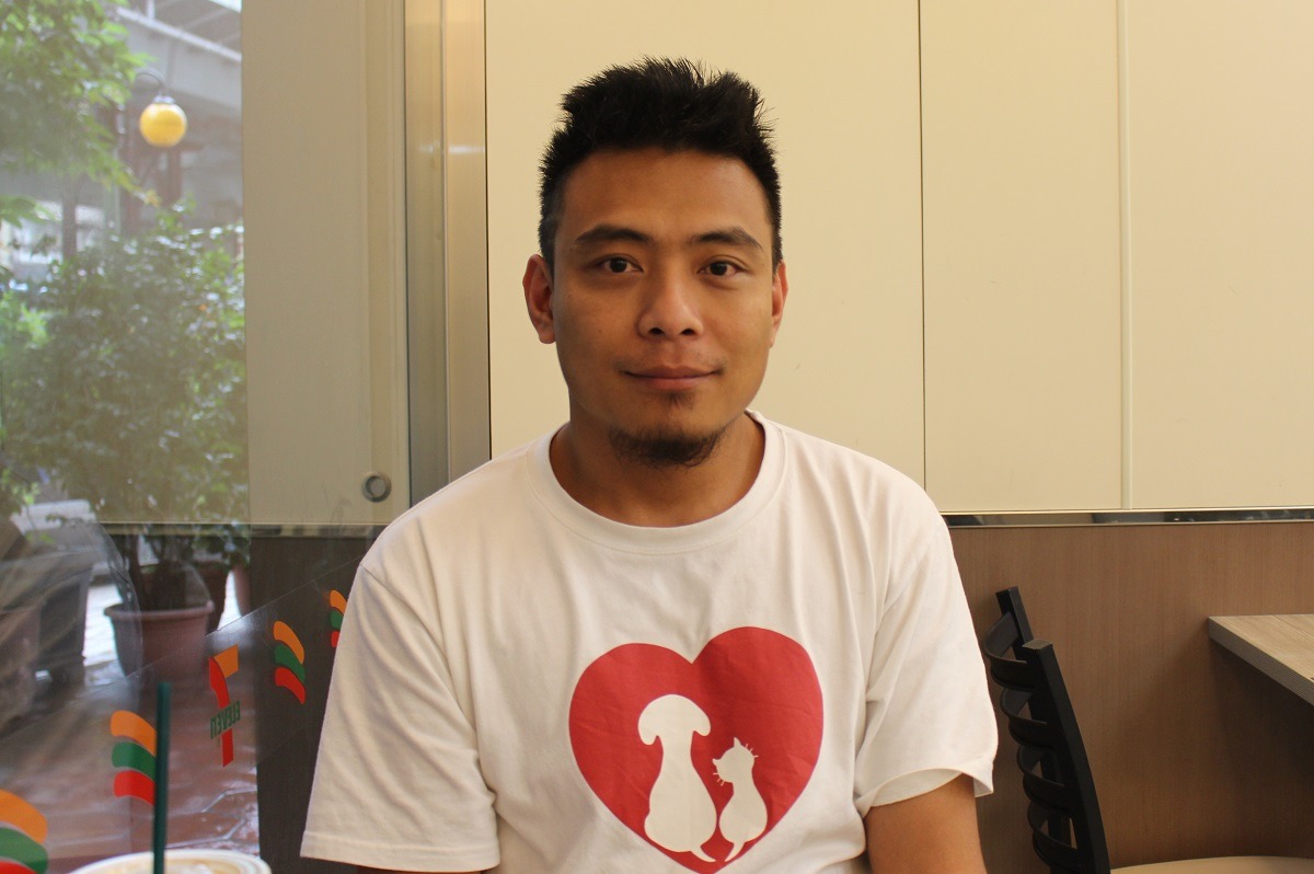 高晨鈞因為一場志工活動改變人生志願,成為動物救援者。 李娉婷/攝