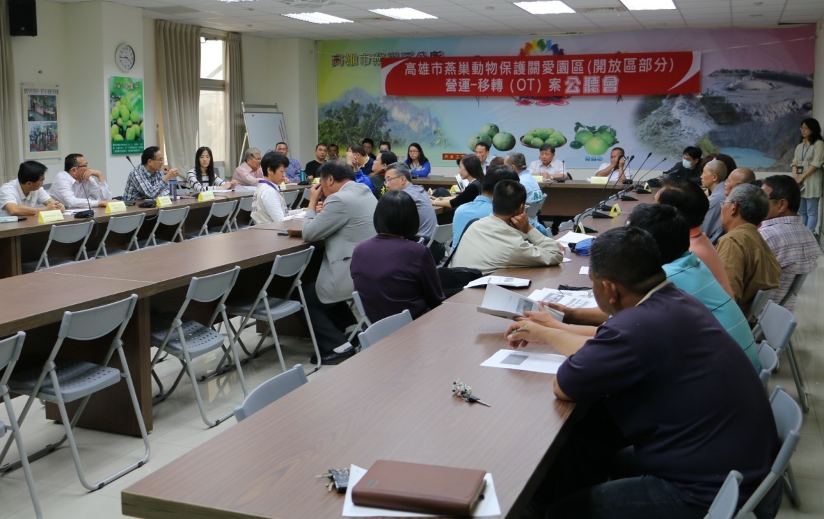高雄市動保處7日舉辦「燕巢動物保護關愛園區開放區部分營運-移轉(OT)案」公聽會，會中無人反對OT案，但最大的問題是，誰來接手？　黃慶榮/攝
