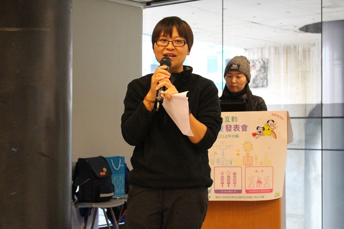 台灣動物平權促進會理事長林憶珊表示,人與流浪狗的衝突多來自不理解。 李娉婷/攝