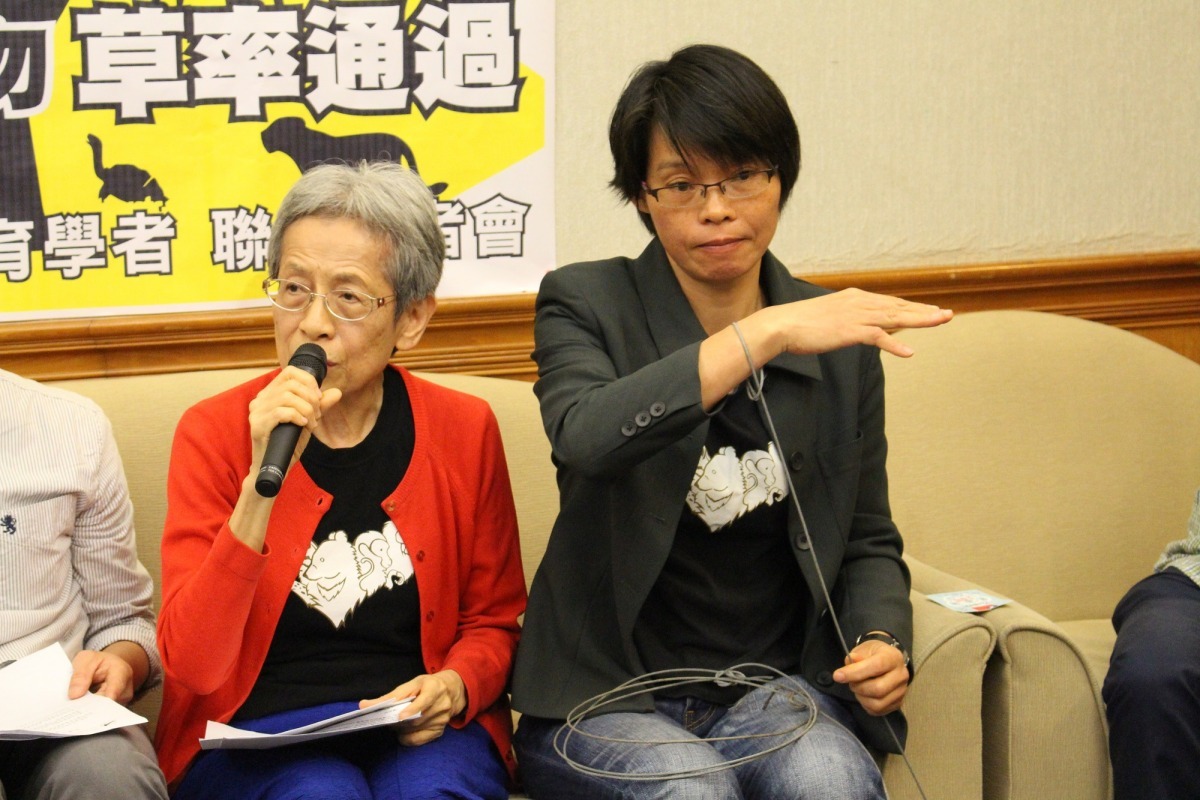 台灣黑熊保育協會理事長張富美表示,現今最普遍被使用的獵具為輕便的套索(即俗稱的吊子),但材質多為鋼索,與傳統使用的自然材質大相逕庭。 李娉婷/攝