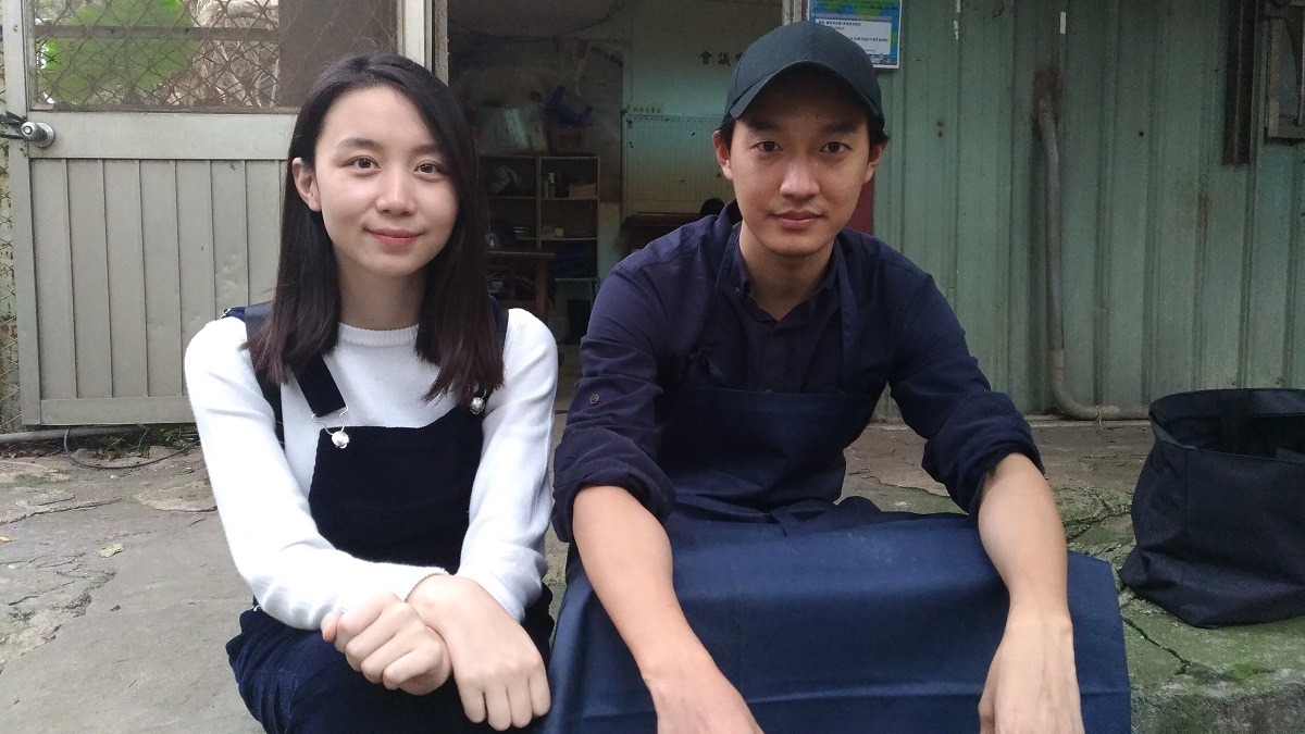 微電影導演張靖(右)及女主角。　中華民國保護動物協會/提供