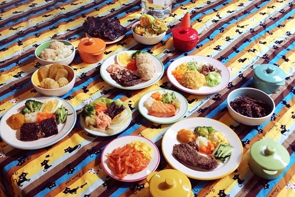 只要主人同意,Very旺在初一會幫狗狗做鮮食加菜,貓咪有小魚乾可以享用。 Very旺/提供