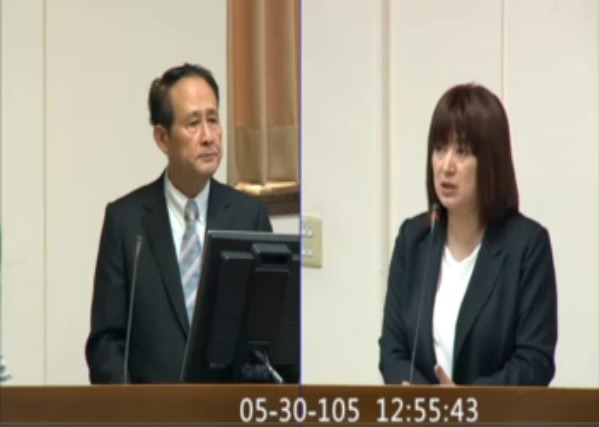 30日農委會新任主委曹啟鴻首次至立法院經濟委員會進行業務報告，立法委員蔡培慧針對流浪動物政策對農委會提出質詢。　「立法院議事轉播網際網路多媒體隨選視訊(ivod)系統」轉播截圖