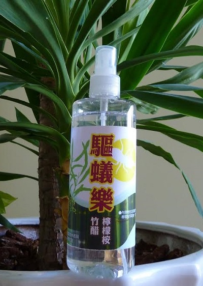 驅蟻樂使用竹醋液，用天然味道驅趕白蟻。　林務局/提供