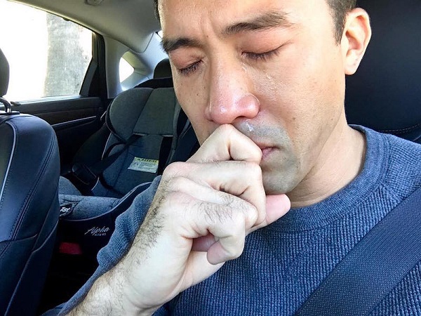 被稱為富商的Marc Ching,原本經營寵物營養食品及餐廳生意,自去年起才開始在中國、韓國、柬埔寨、越南及印尼等地展開救狗行動,而聲名鵲起。 取自Daily Mail