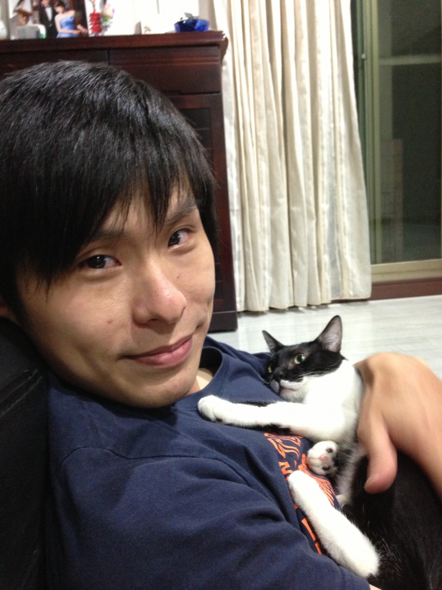 遠在日本的陳信宏，不捨浪浪的遭遇，設立了專門整合公立收容所送養資訊的平台。  陳信宏/提供