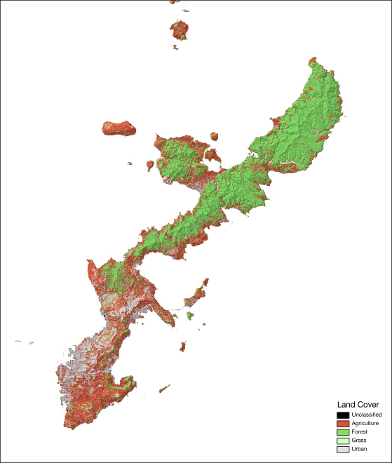 比起沖繩本島北部開發度較低的區域，南部的市區街道較多，鳥和動物的聲音較少。地圖中的紅褐色代表農業用地，深綠色是森森，淡綠色是草地，灰色是市區，黑色則為不明地區。 取自OIST 