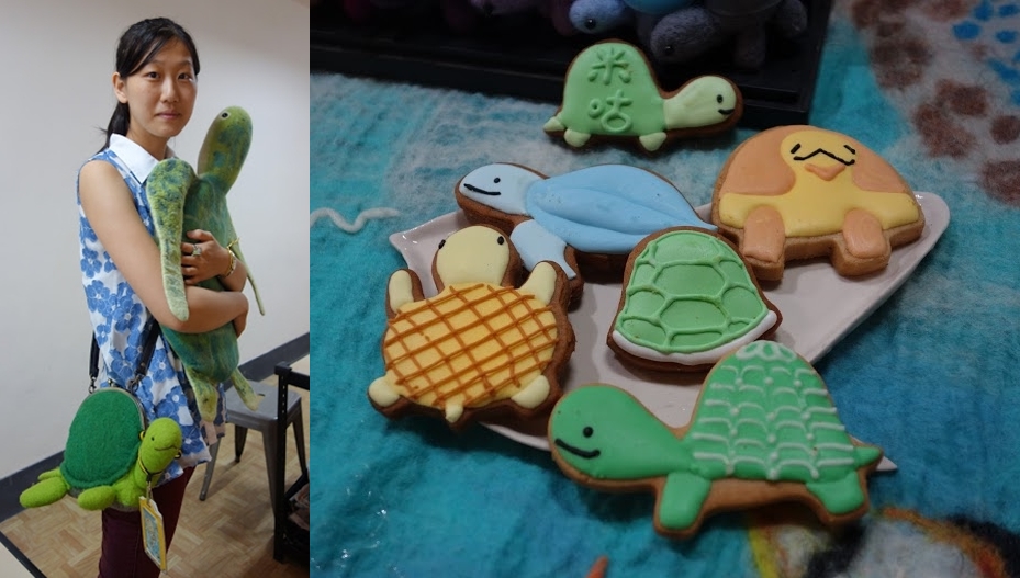 林郁芷的海龜抱枕和烏龜包包。圖左為糖霜龜龜餅乾。　黃靖雅/攝