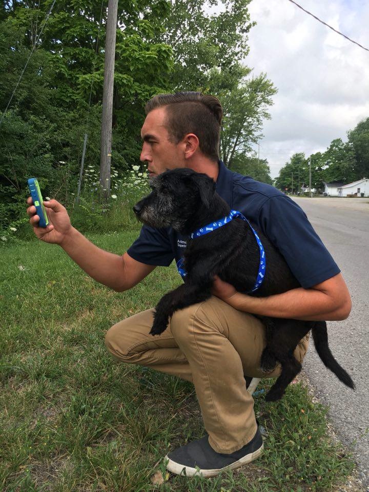 寶可夢遛狗發起人Phil Pechingpaugh。 取自upworthy網站