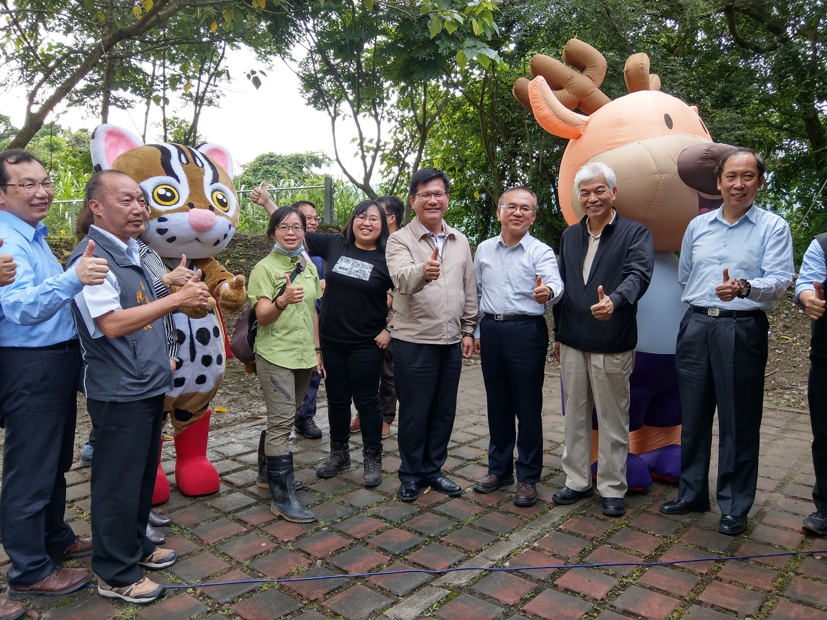 交通部公路總局、特有生物研究中心以及中興大學蔣雅郁教授團隊研發智慧路殺預警系統，讓「智慧公路」給石虎一條平安回家的路。陳璽安/攝