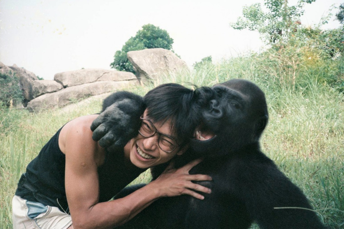 保育員們對「寶寶」的情感,就如同兄弟手足一般。台北市立動物園/提供