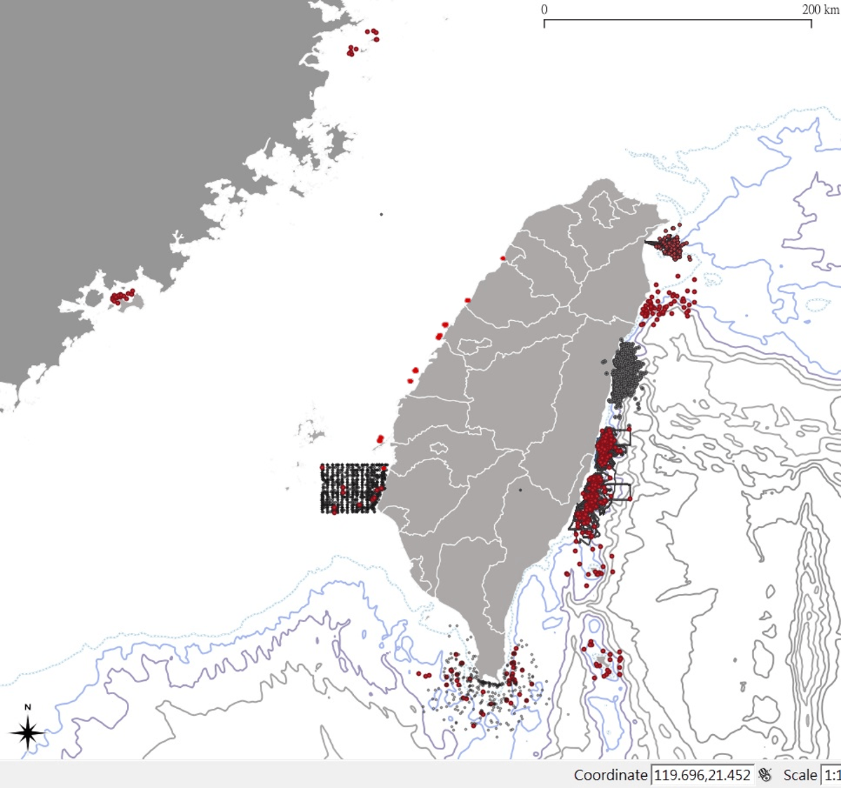 1998年至2019年台灣海域鯨豚目擊位置分布圖。海保署/提供
