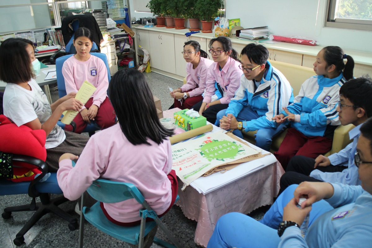 充實的行前說明會。胡桂琴/提供