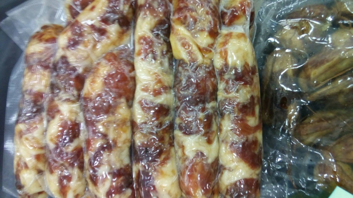 旅客違規攜帶香腸。防檢局/提供