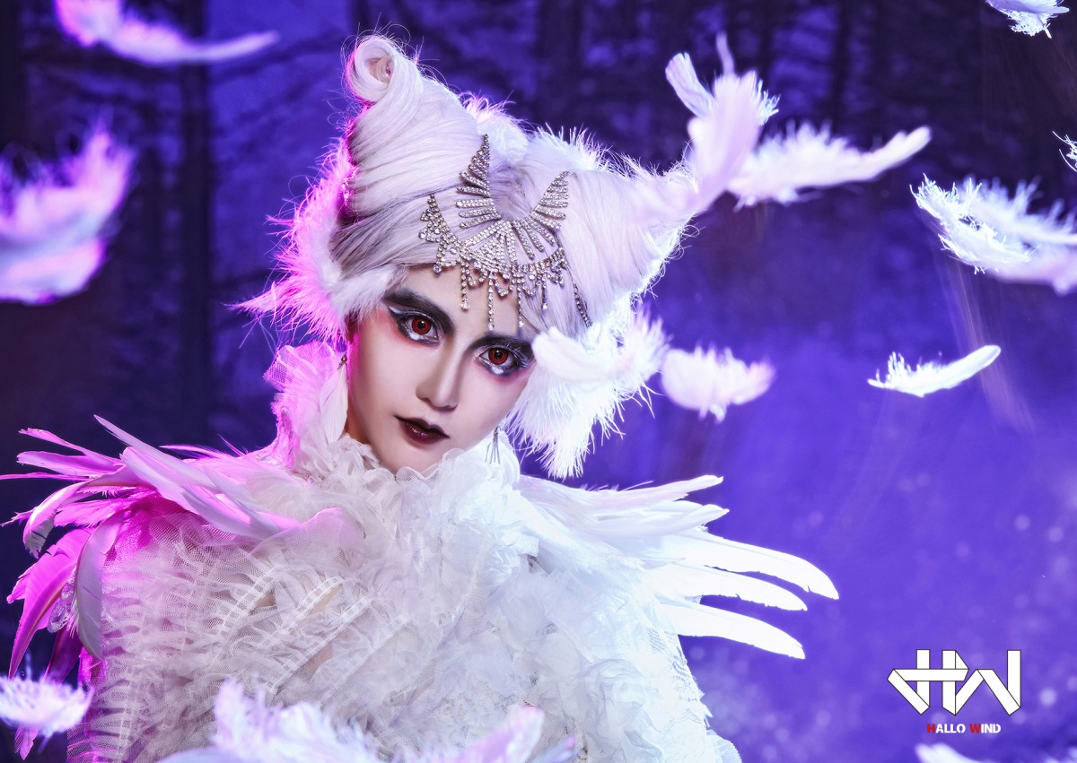 領角鴞的生存環境常受人類活動影響，也常遭遇被車撞傷或誤撞玻璃門窗的狀況。金色狂風HalloWind/提供