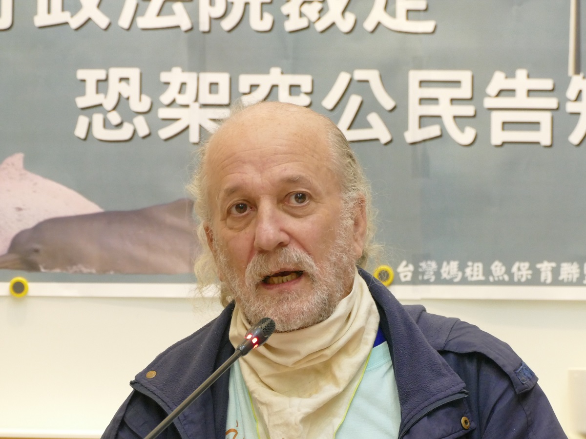 對於訴訟結果,環團表示將向最高行政法院提起抗告。圖為台灣媽祖魚保育聯盟理事長文魯彬,台灣蠻野心足生態協會/提供