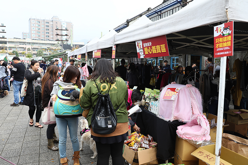 2019年的寵物尾牙義賣活動之所得將捐給台灣防止虐待動物協會。資料照,頤和文化事業/提供