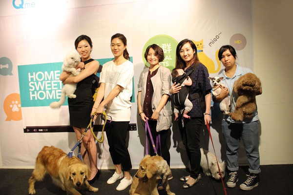 Qme網站改版發表會，三位創辦人與藝人鄧九雲分享寵物經驗。 李娉婷/攝