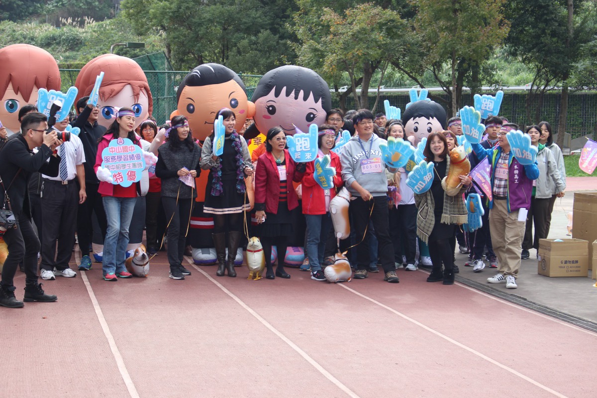 木柵高工舉辦「服務學習,為浪浪而跑」競走活動,藉此宣導動保觀念。 姚崇仁/攝