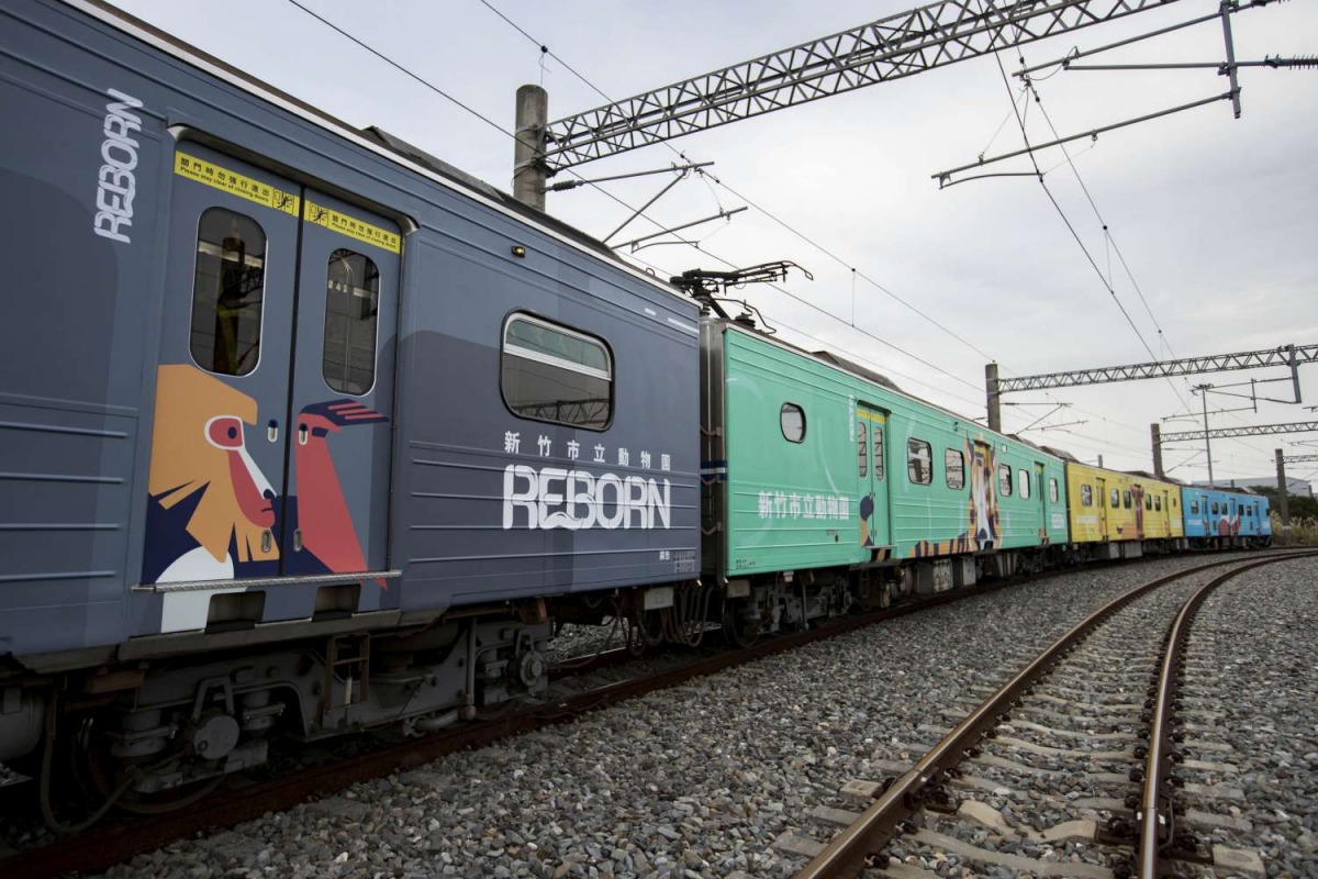 新竹市府與台鐵合作推出動物彩繪列車,以新竹動物園的動物們作為主題。 新竹市政府/提供