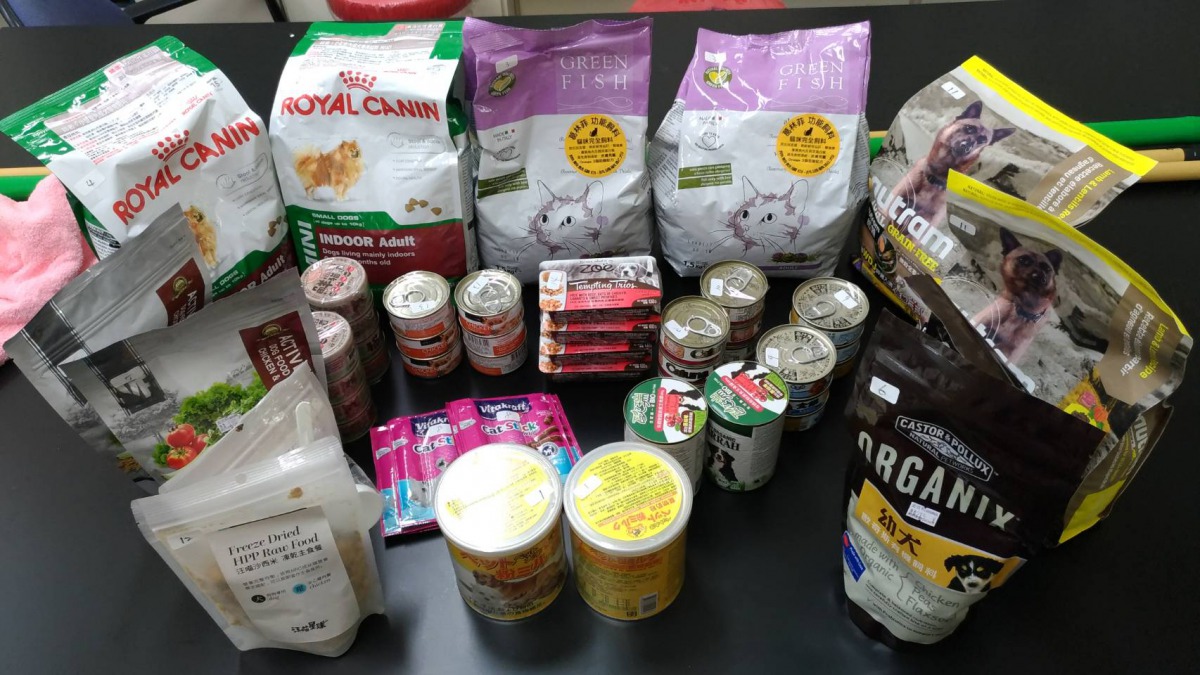 台北市近日抽查市面上販售的寵物食品。 台北市動保處/提供