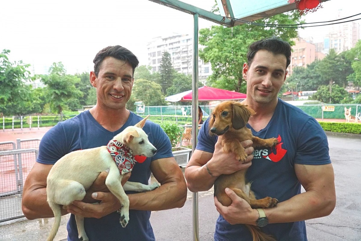澳洲消防員Jeff Leech及David Raciti特別到板橋動物之家參訪。 新北市動保處/提供
