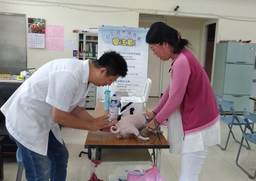 台中市動保處與70家動物醫院辦理「動物狂犬病疫苗注射月活動」即將截止，提醒民眾務必把握時間。 台中市動保處/提供
