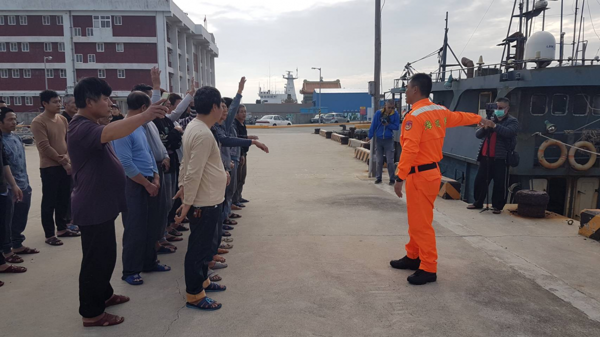 船上船員皆遭到羈押禁見。澎湖海巡隊/提供