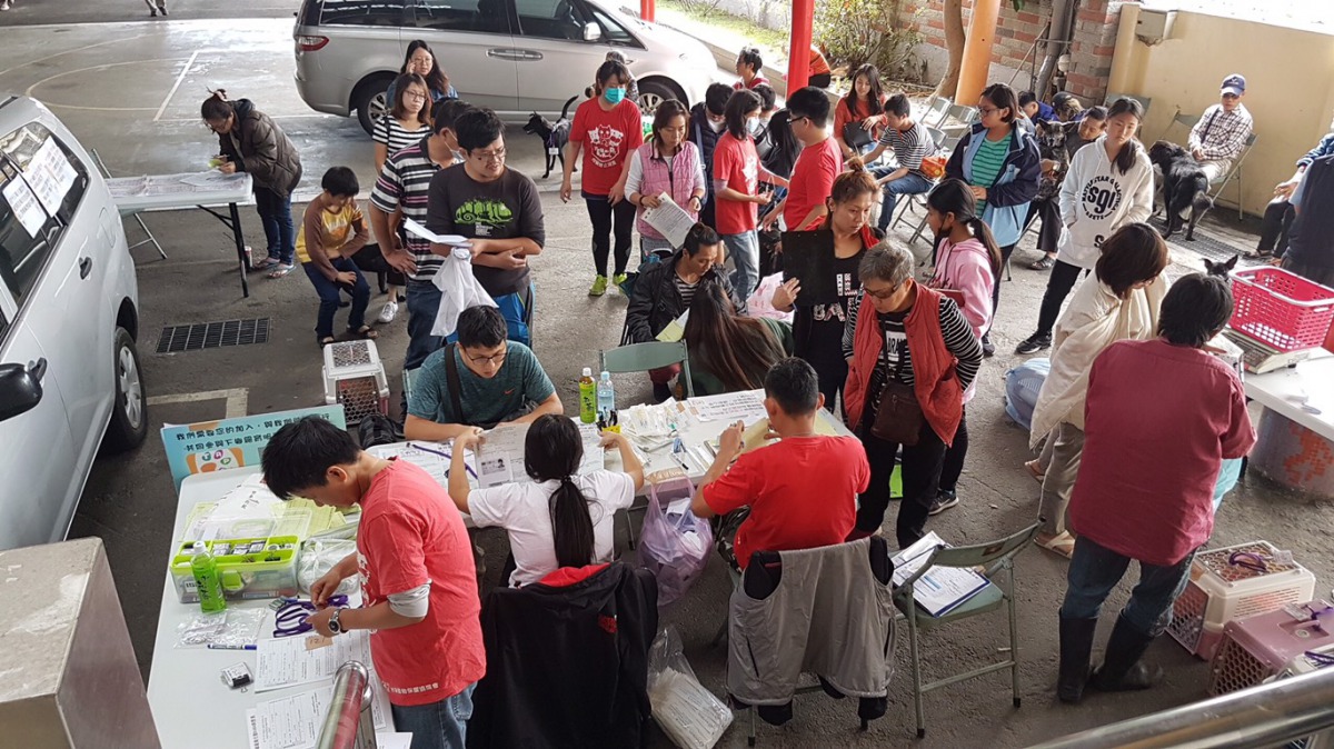 偏鄉地區民眾非常熱烈響應偏鄉絕育活動。 台中市動保處/提供