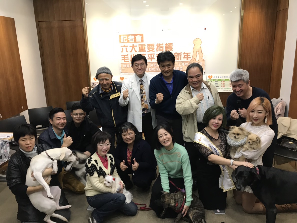 該如何讓毛小孩平安過好年,動督盟邀請眾多專家來給予飼主建議。 姚崇仁/攝