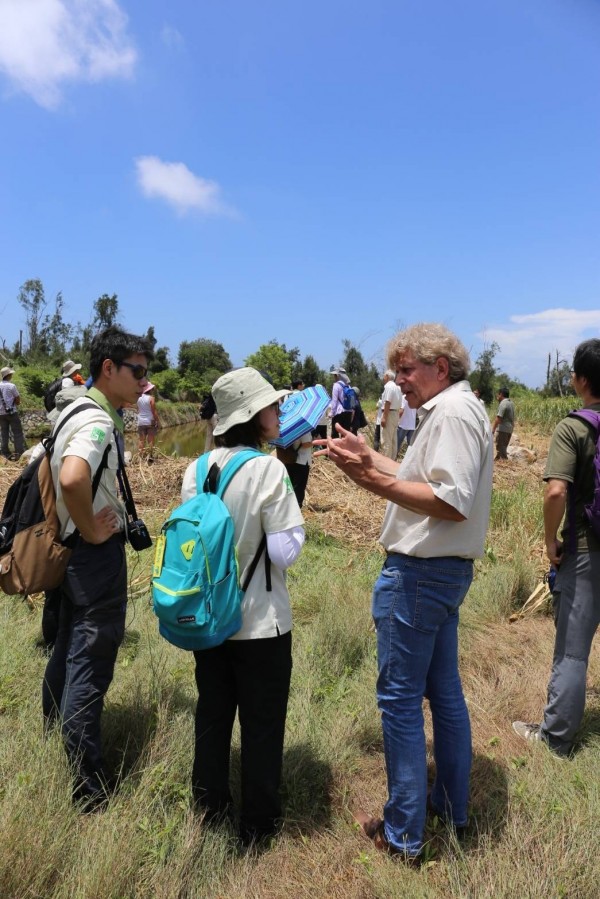 荷蘭、日本、波蘭、等國家的水獺專家實地走訪水獺棲地進行監測。 金門縣政府/提供