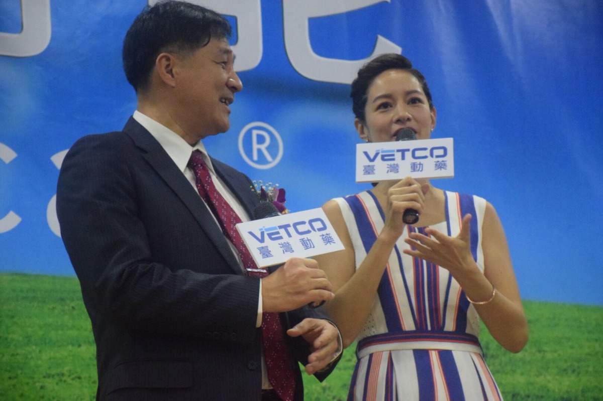 喜愛動物的Janet分享過去與家中愛犬的故事。 姚崇仁/攝