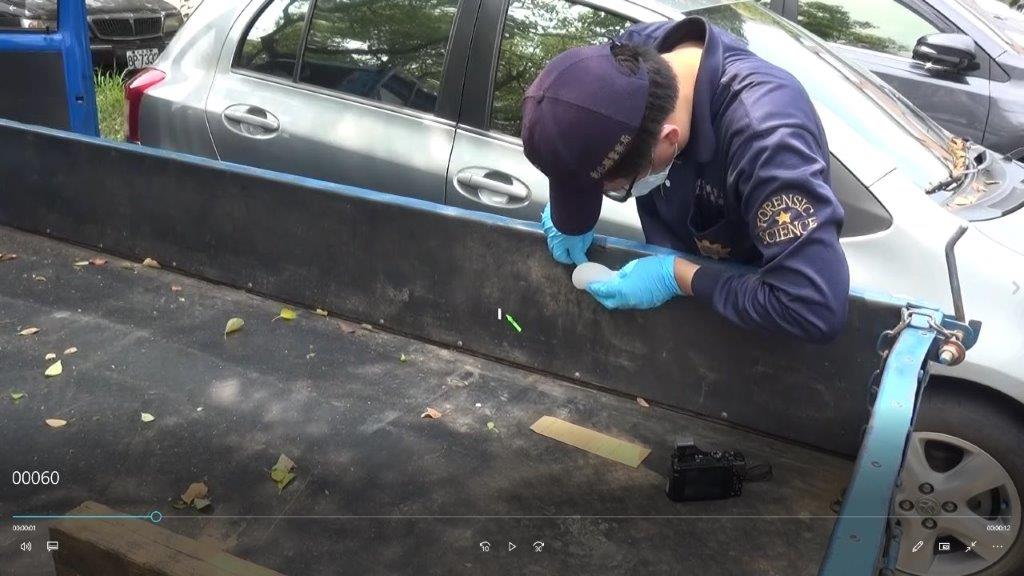 警方在陳姓男子貨車上採集到水鹿血跡。彰化縣政府/提供