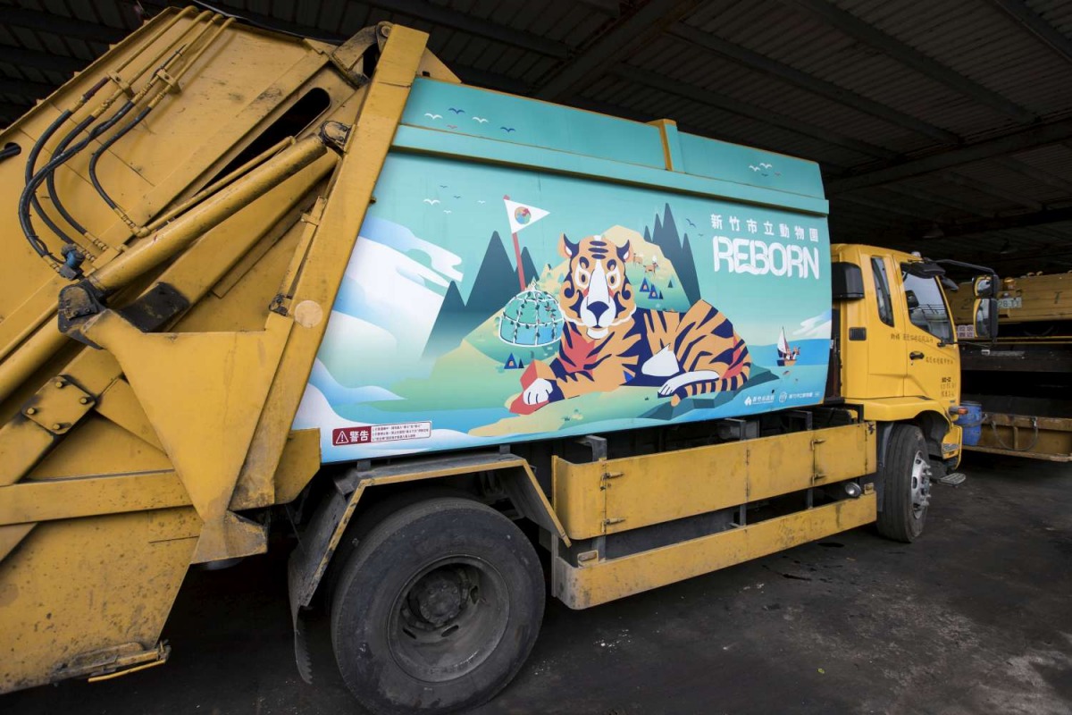 垃圾車上也能看到動物園裡的老虎。 新竹市政府/提供