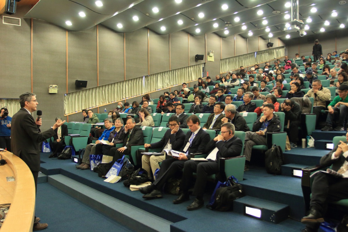 英國格拉斯大學教授Fabrice G. Renaud於研討會分享生態保育的實踐方法。 農委會水土保持局/提供