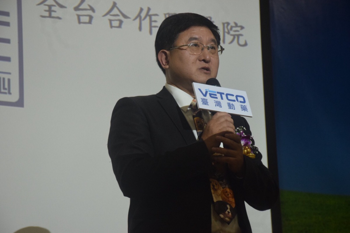 中華民國獸醫師公會理事長陳培中認為「抗癌能」是獸醫師治療癌症的一大利器。 姚崇仁/攝