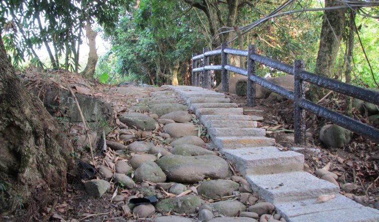 台中公老坪社區的傳統砌石步道。農委會水土保持局/提供