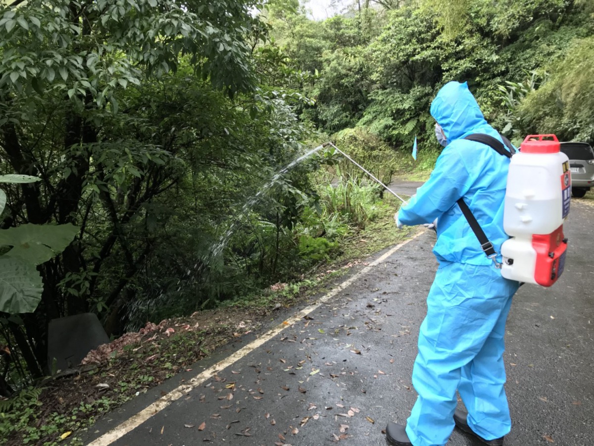 清理完現場後，保處人員已進行環境的消毒作業。 新北市動保處/提供