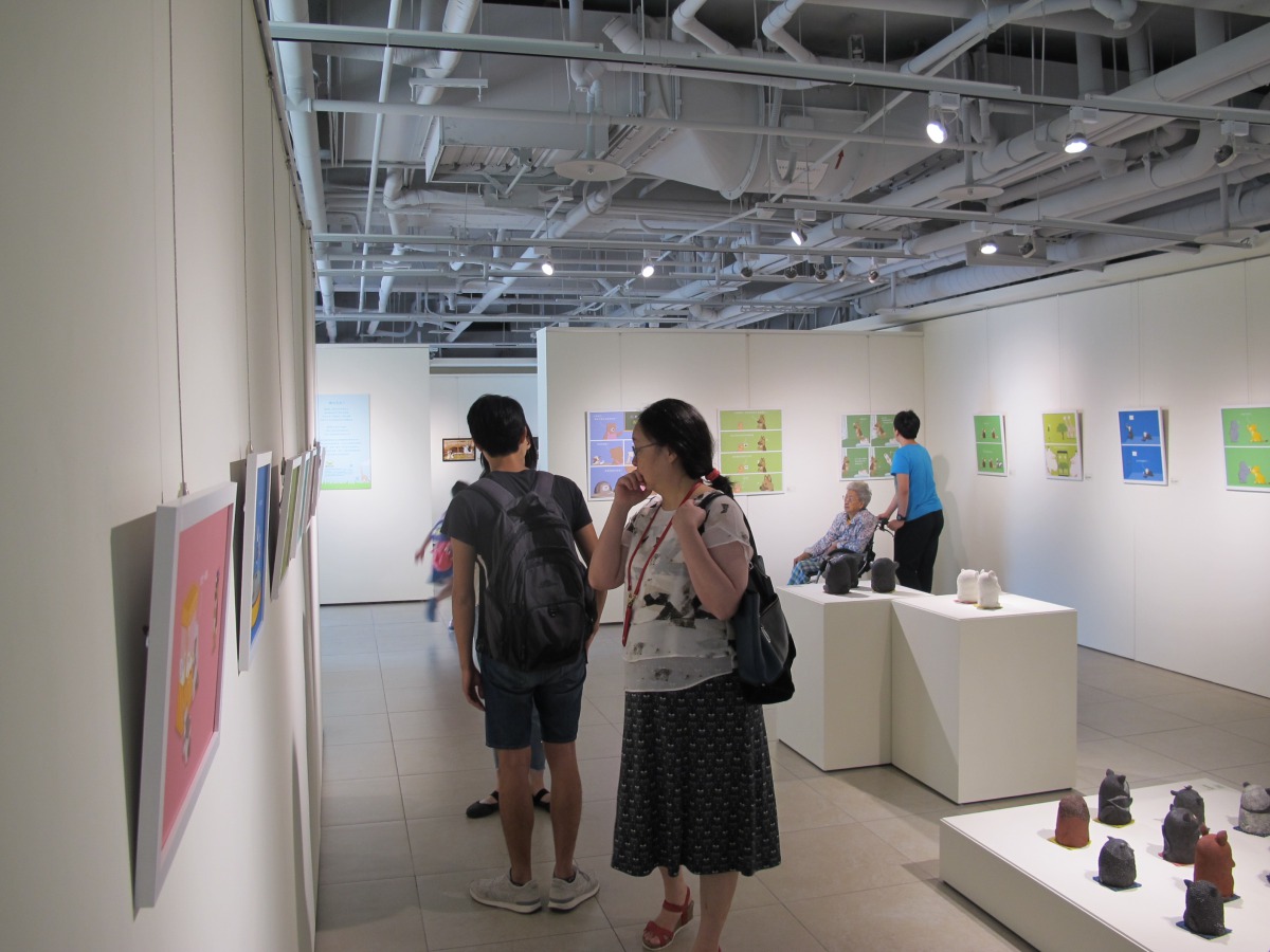 即日起自10月20日開放民眾免費參觀「Hey!我的超能鄰居」動保主題展。 桃園藝設中心/提供